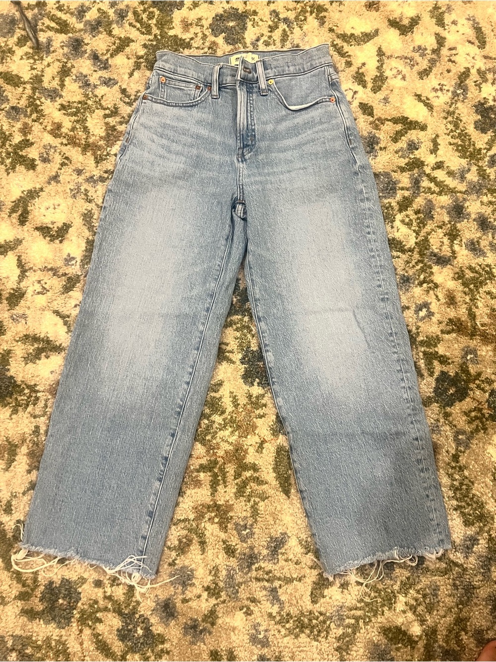Madewell The Perfect Vintage Wide-Leg Crop Jean. Raw hem. Size 26.